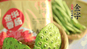 準(zhǔn)備好食材。