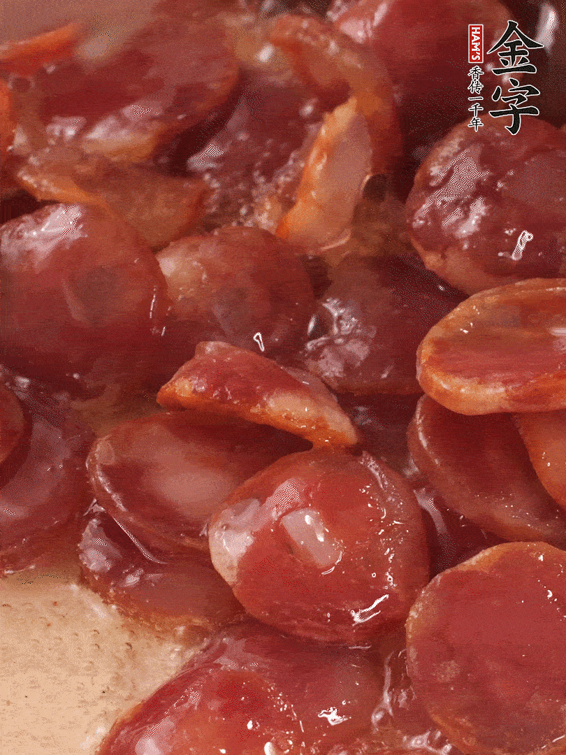 絲苗米洗凈后，用1.5倍水煮至6分熟（偏硬的質(zhì)地），網(wǎng)篩撈起瀝干水分備用。