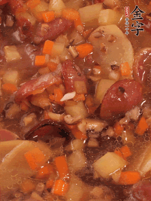 加大半碗水，沒過大部分食材