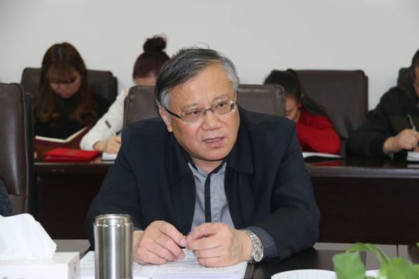 增強使命感和責(zé)任感，積極作為，為實現(xiàn)“十三五”良好開局而努力奮斗